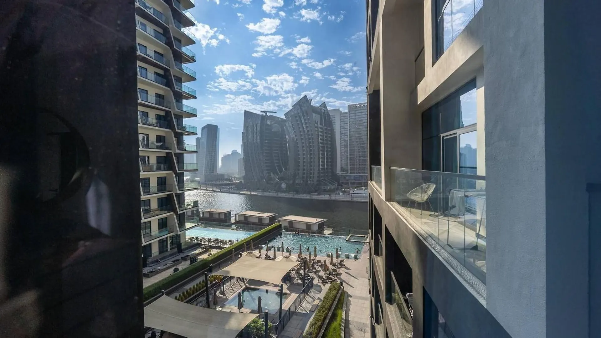 Апартаменты Spacious 1Bedroom, Burj Views, Infinity Pool Jacuzzi Дубай