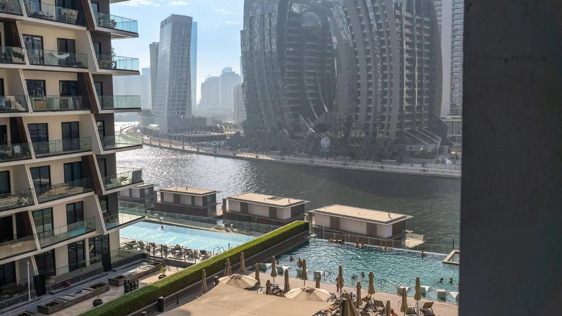 Spacious 1Bedroom, Burj Views, Infinity Pool Jacuzzi Dubai 0*,